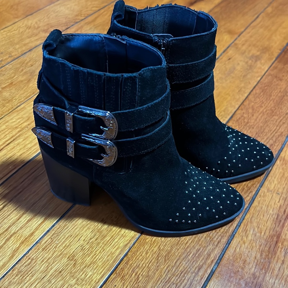 Steve Madden Studded Western Bootie Size 6.5